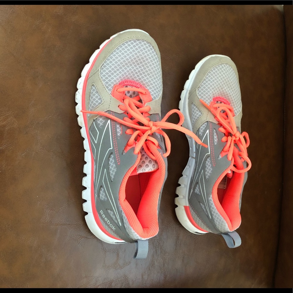 Reebok shoes 6.5